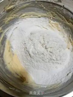 Make Flower cookies step 3