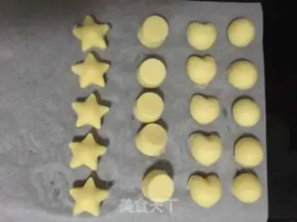 Make Chocolate lollipop cake step 7
