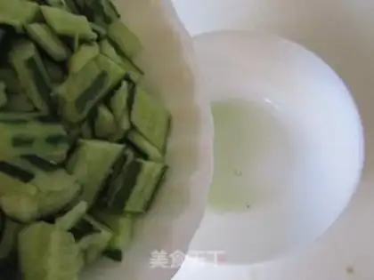 Make Knife cucumber step 3