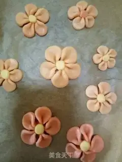 Make Flower cookies step 9