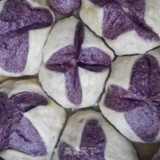 Make Flower buns step 0