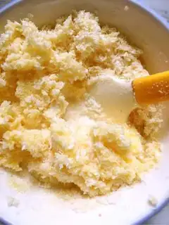 Make A coconut bread step 4
