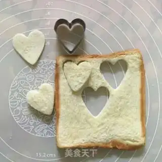 Make Toast roses step 2