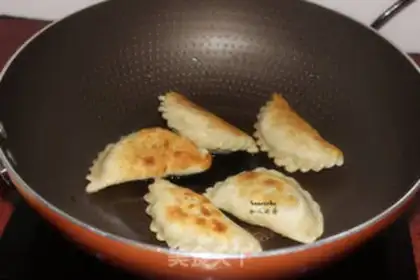 Make An egg box of celery step 8