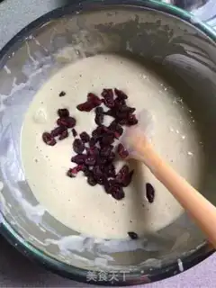 Make Banana cranberry no sugar cake step 4