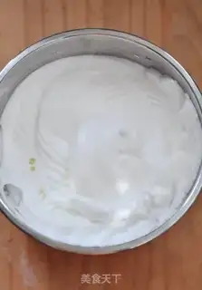 Make Strawberry roll step 3