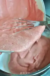 Make Strawberry roll step 4