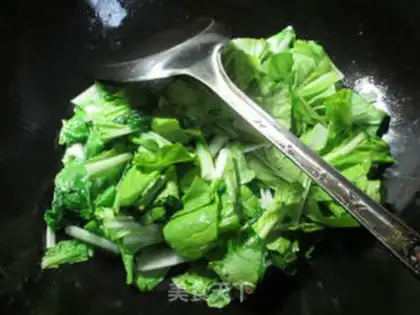Make Scrambled cabbage step 1