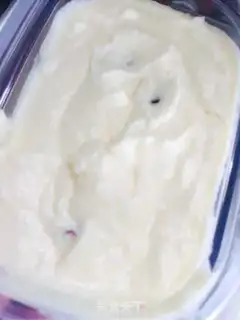 Make Hagendas ice cream step 12