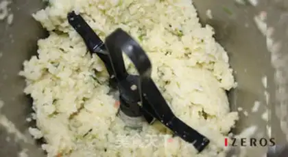 Make Scrambled egg and ham step 3