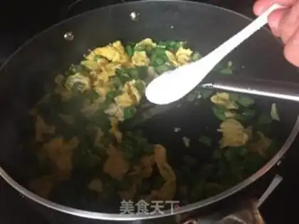 Make Pepper fried eggs step 5