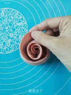 Make Colored roses, fried dumplings step 12