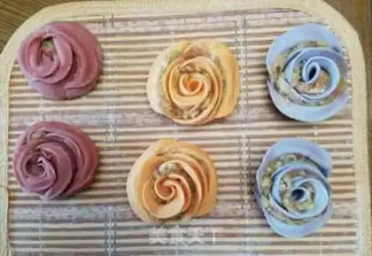 Make Colored roses, fried dumplings step 14