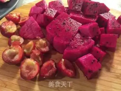 Make Pyramid cherry soda step 1