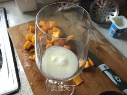 Make Mango oatmeal step 2