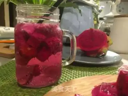 Make Pyramid cherry soda step 5