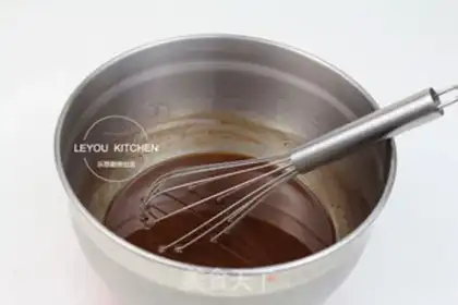 Make Chocolate cupcakes step 3