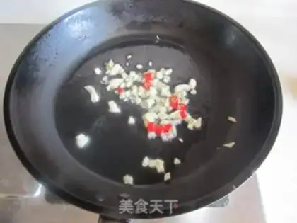 Make radish and fried eggs step 3