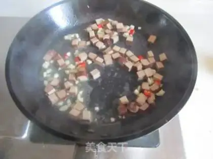 Make radish and fried eggs step 4