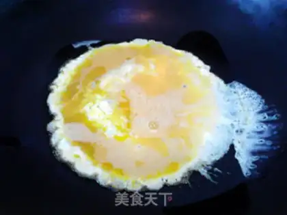 Make Lily fried eggs step 7