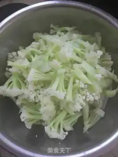 Make Scrambled eggs step 2