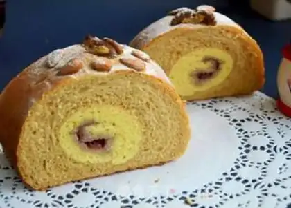 Make Cake rolls of bread step 15