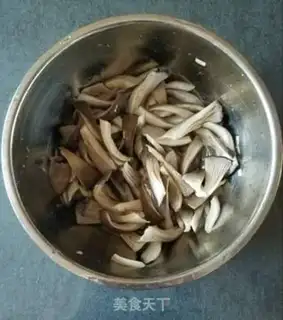 Make ♪ Fries of fresh mushrooms ♪ step 1
