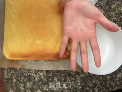 Make A fruit omelet cake step 0