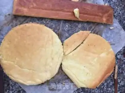 Make A fruit omelet cake step 1