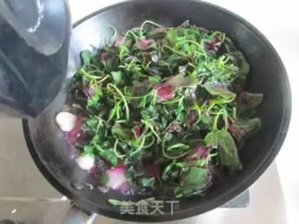 Make Scrambled eggs step 3
