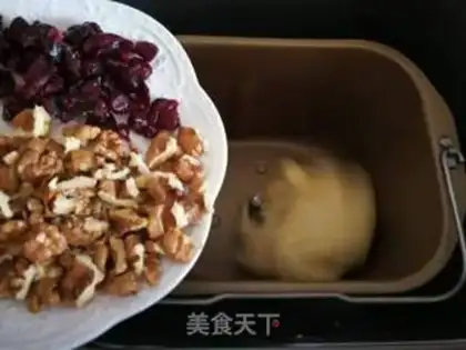 Make Cranberry pecan bread step 1