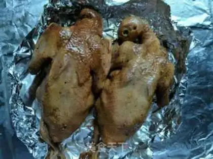 Make Roast pigeon with sauce step 1