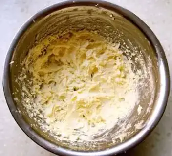 Make Egg yolk ball step 0