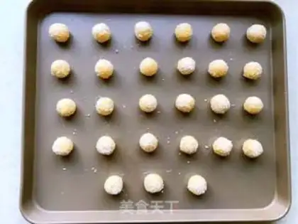 Make Egg yolk ball step 5