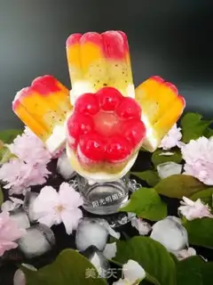 Make Three-colour fruit popsicles step 13