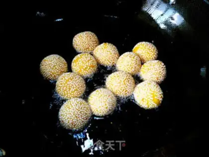 Make Pumpkin ball step 6