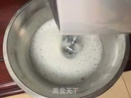Make Cake with tea and cream step 2