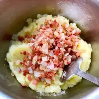 Make Bread with bacon step 5