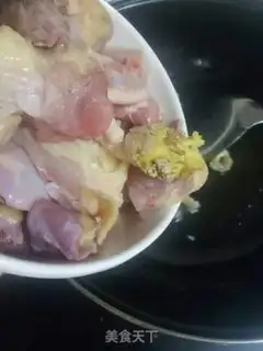 Make Seafood mushroom chicken soup step 3