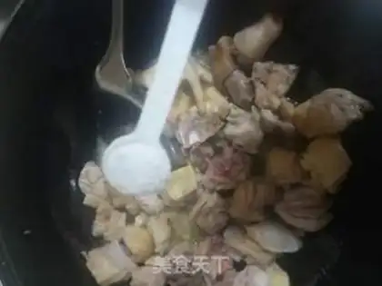 Make Seafood mushroom chicken soup step 4