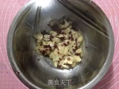 Make Cranberry almonds step 4
