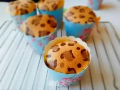 Make Panthers and cupcakes step 10