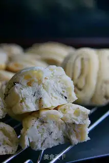 Make Roasted sesame rolls step 8