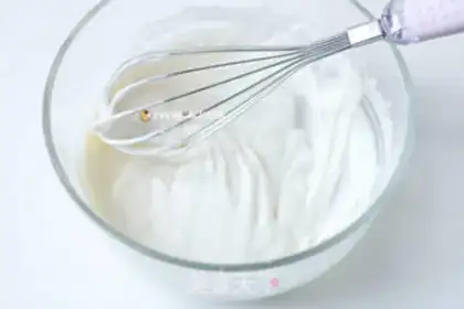 Make Sour yogurt, knitty cake step 1