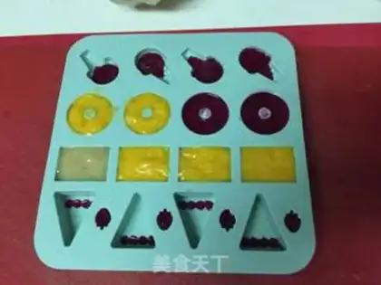 Make Fruit ice cake step 3