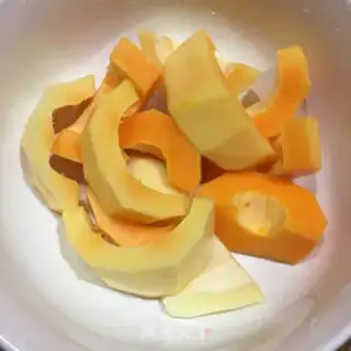 Make Cucumber bone soup step 1