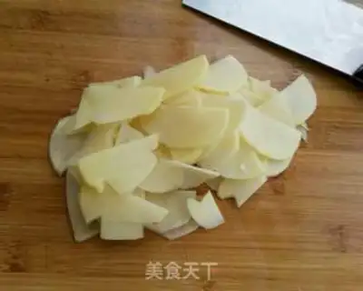 Make Potato-covered tomatoes step 1
