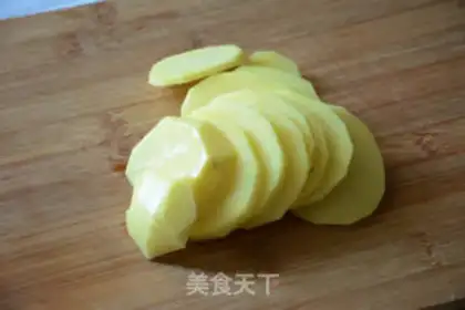 Make Garlic cheese ribs with potatoes step 5