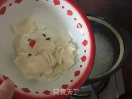 Make Porridge of rice lilies step 4