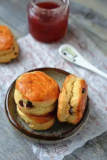 Make Cranberry scon step 9